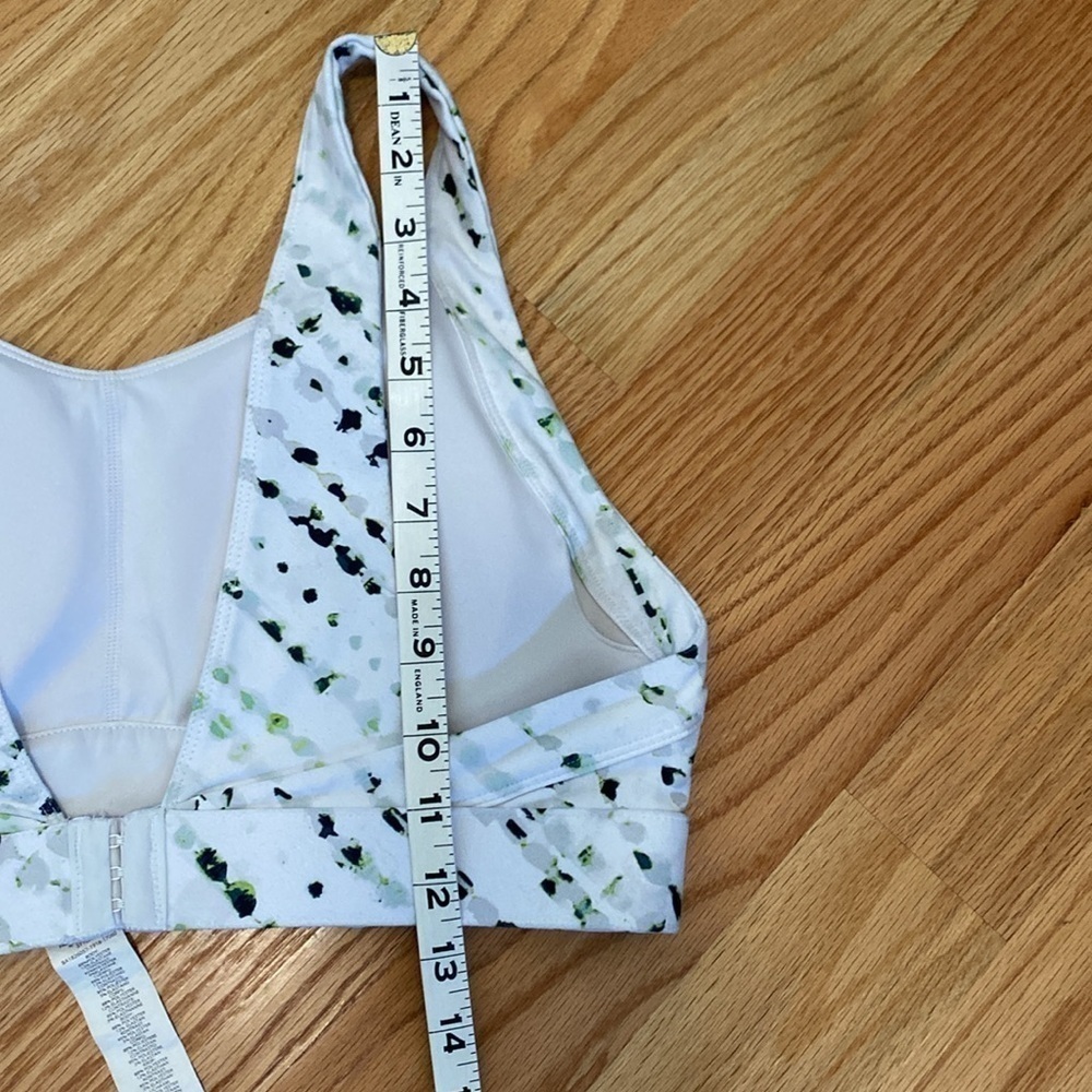 Fabletics Sports Bra Women’s Fleck print Greens clasp back activewear workout XL - Picture 8 of 8